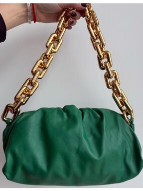 NEW BAG- 💚NEVER BEEN WORN WITH ORIGINAL dustbag Bottega Veneta